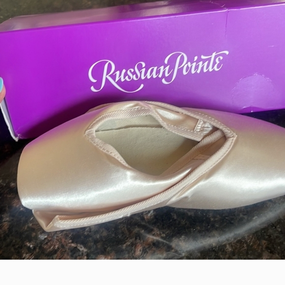 Russian pointe Rubin NEW! RP Pointe shoes - Picture 2 of 7